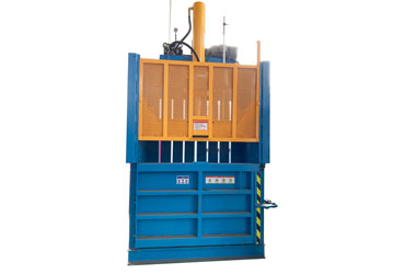 Medium Vertical Baler